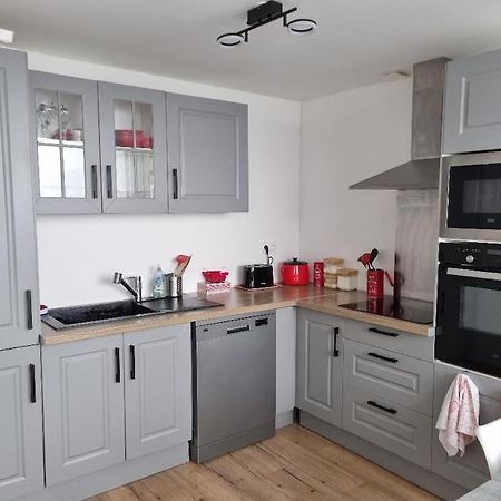 Appartement Tres Lumineux Egat Екстериор снимка