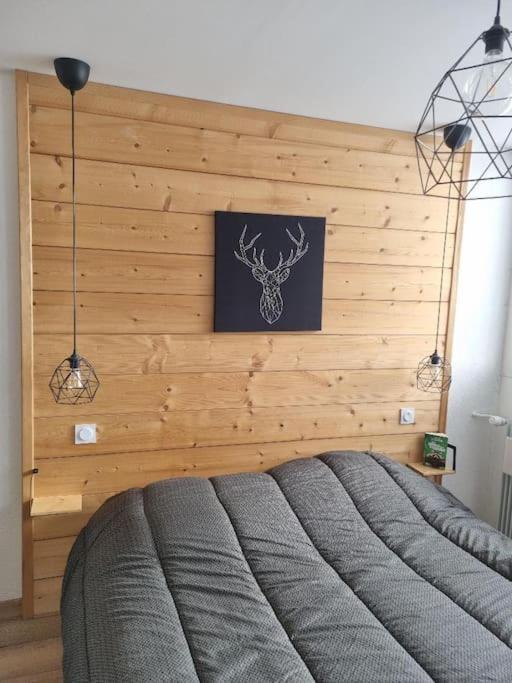 Appartement Tres Lumineux Egat Екстериор снимка