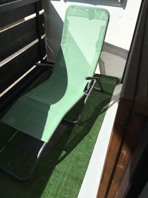 Appartement Tres Lumineux Egat Екстериор снимка