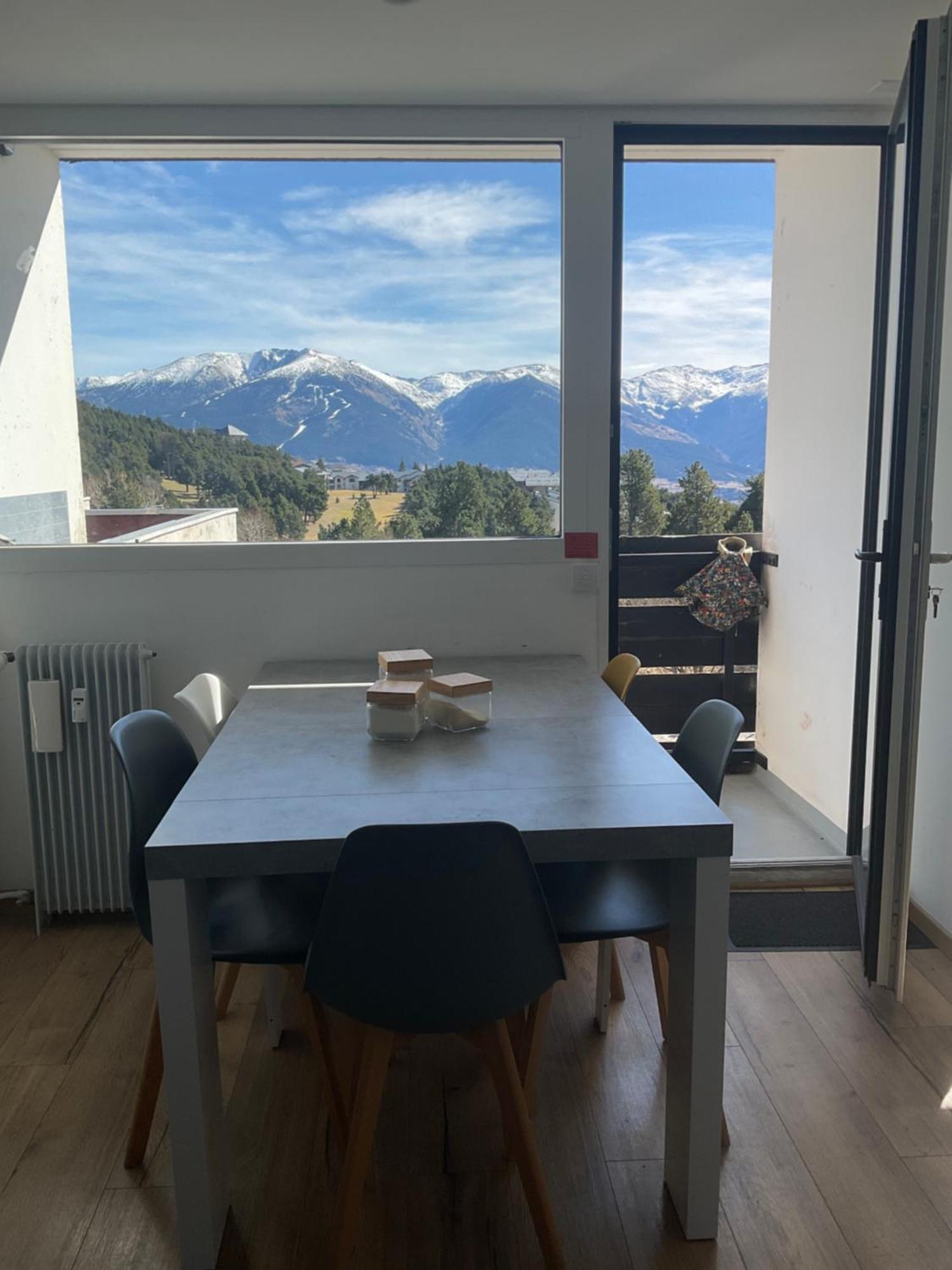 Appartement Tres Lumineux Egat Екстериор снимка